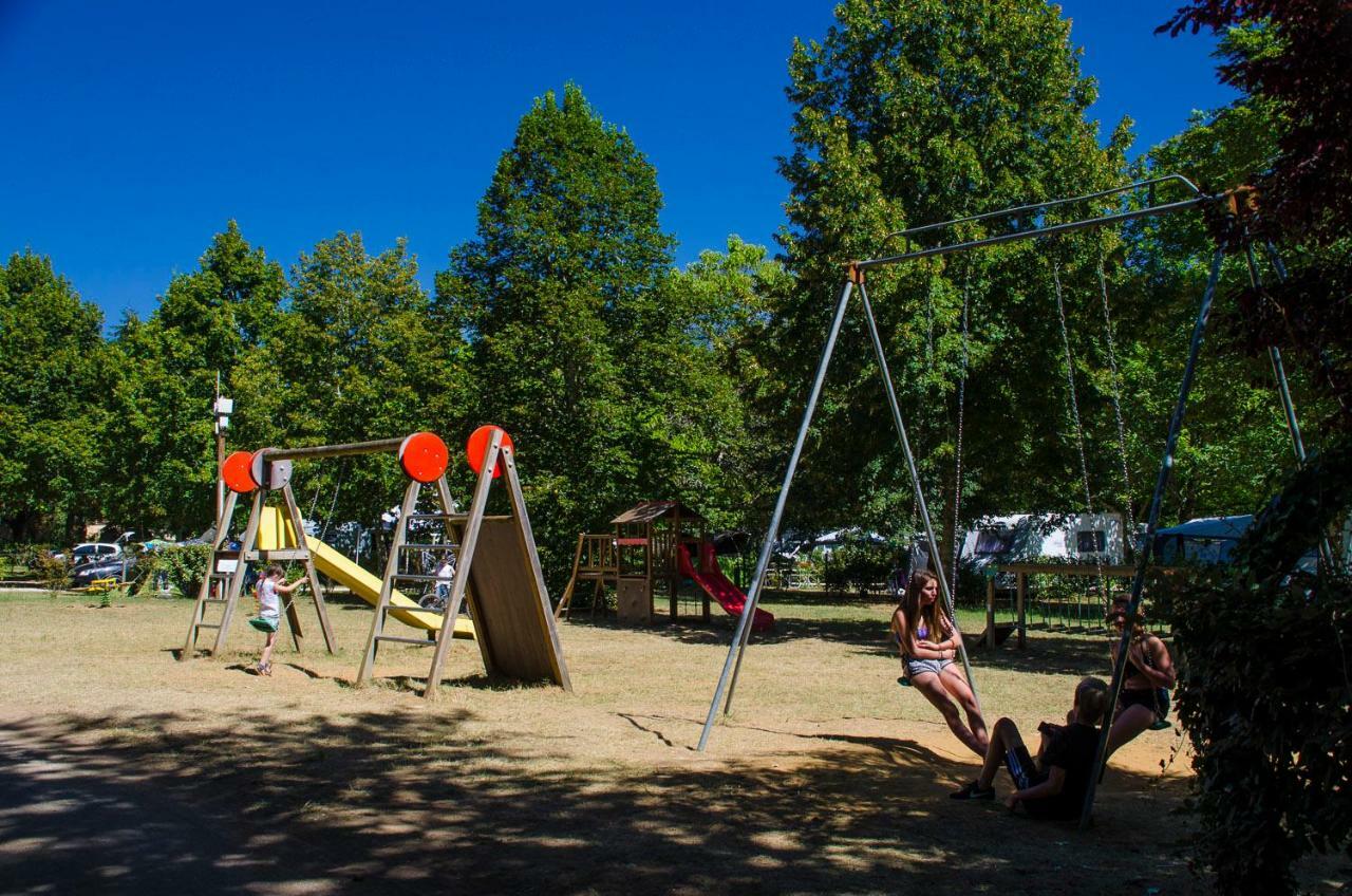 Camping Paradis De Maillac Sainte-Nathalène Екстериор снимка